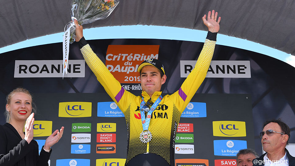 Wout van Aert pakt zijn eerste WorldTour-zege in de Dauphiné.
