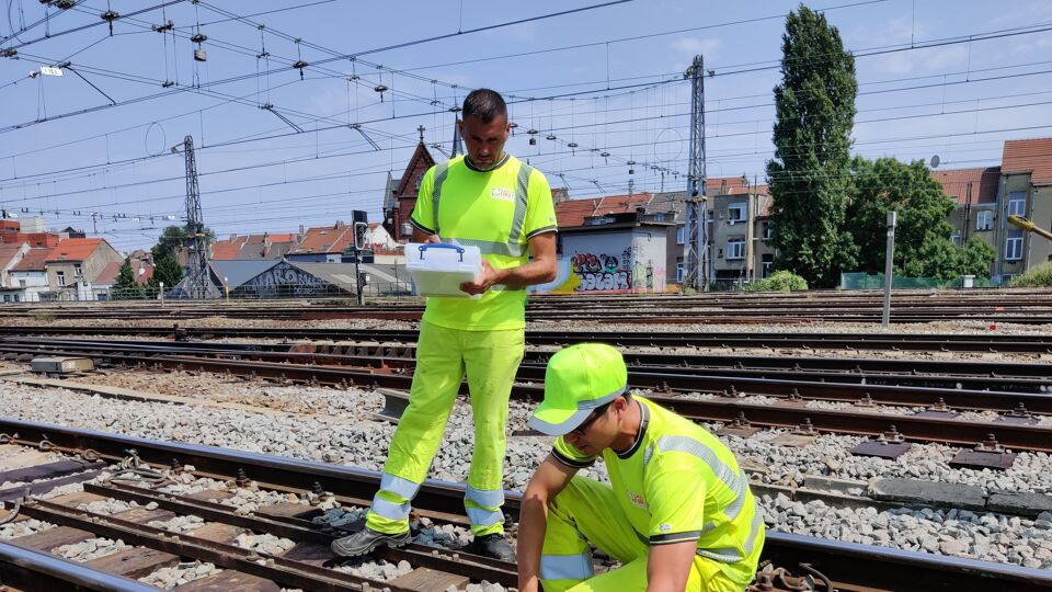 Werken Op Het Spoor: Treinverkeer Tussen Antwerpen En Sint-Niklaas Twee ...