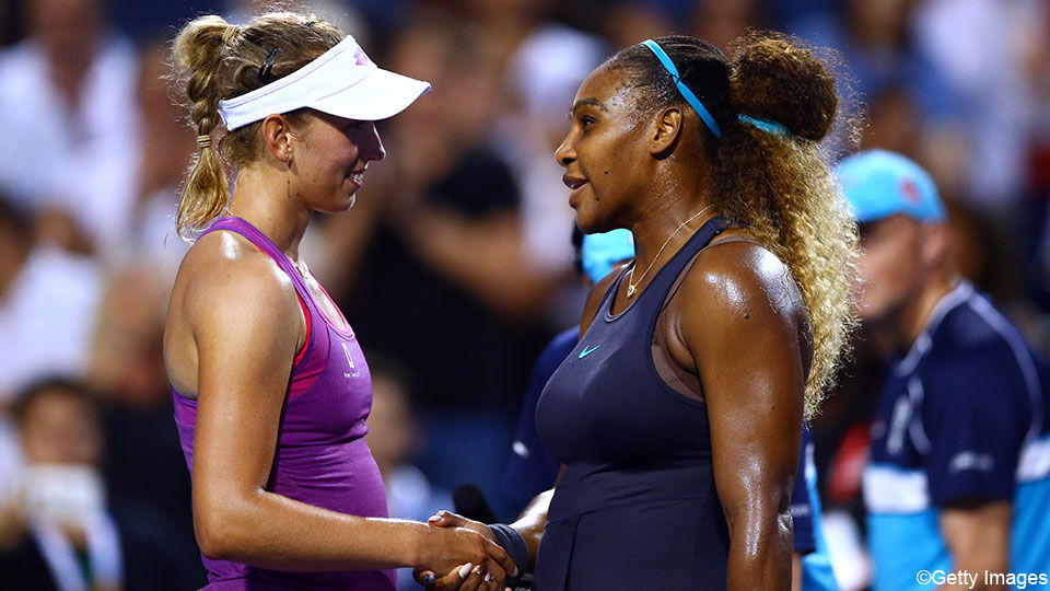 Felicitaties van Serena Williams voor Elise Mertens.