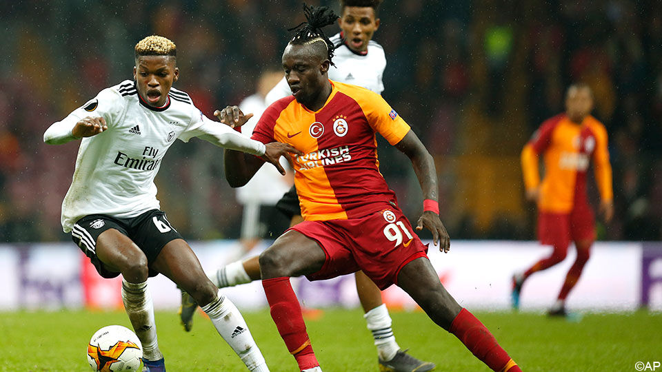Diagne vorig seizoen in de Europa League, met Galatasaray tegen Benfica.