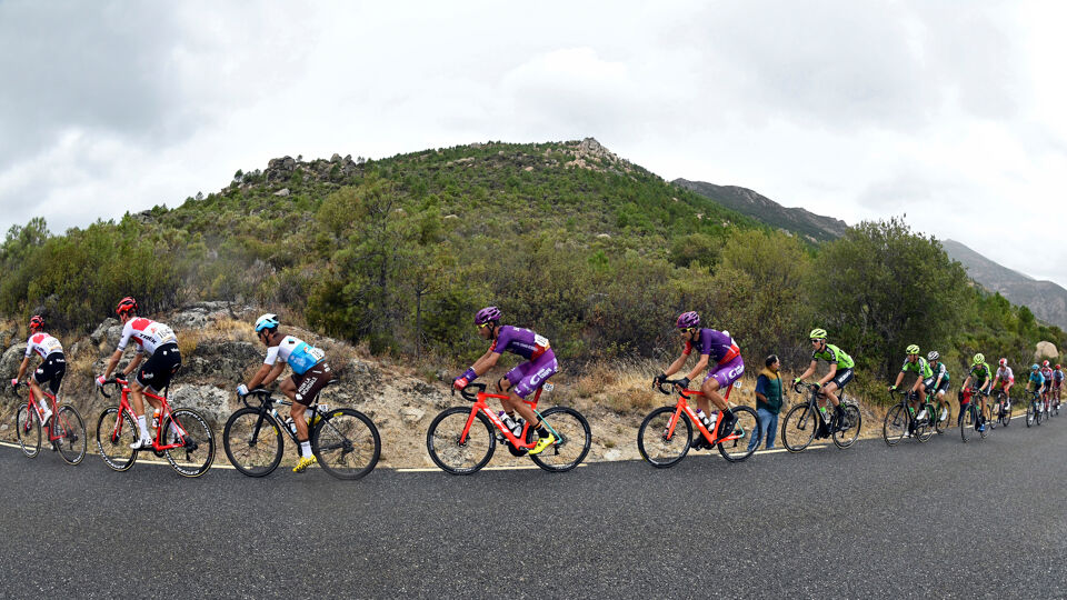 De Tour zal plaatsvinden wanneer de Vuelta normaal altijd gereden wordt.