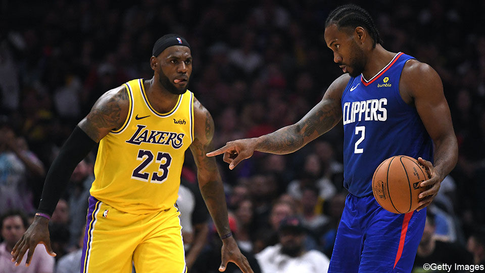Kawhi Leonard loodste de LA Clippers naar de zege tegen de LA Lakers.