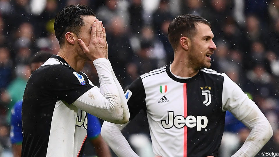 Cristiano Ronaldo kan niet geloven dat Juventus niet verder komt dan 2-2.