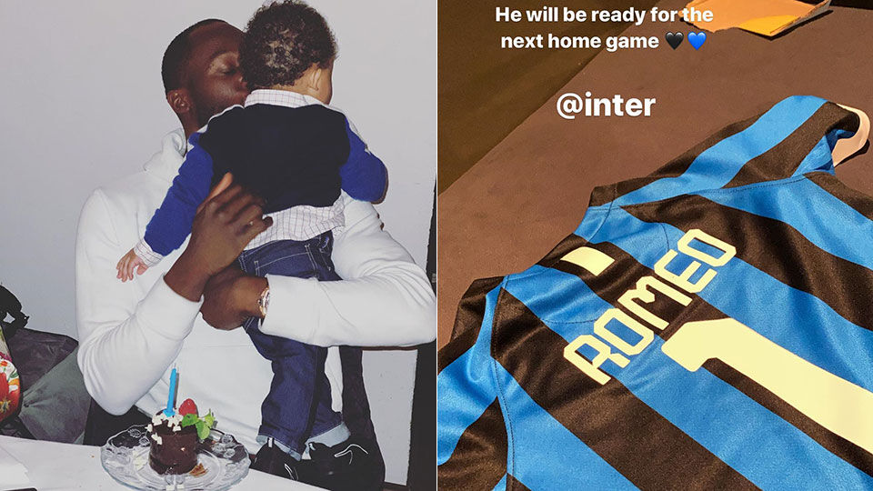 De kleine Romeo kreeg een Inter-shirt met zijn naam op.
