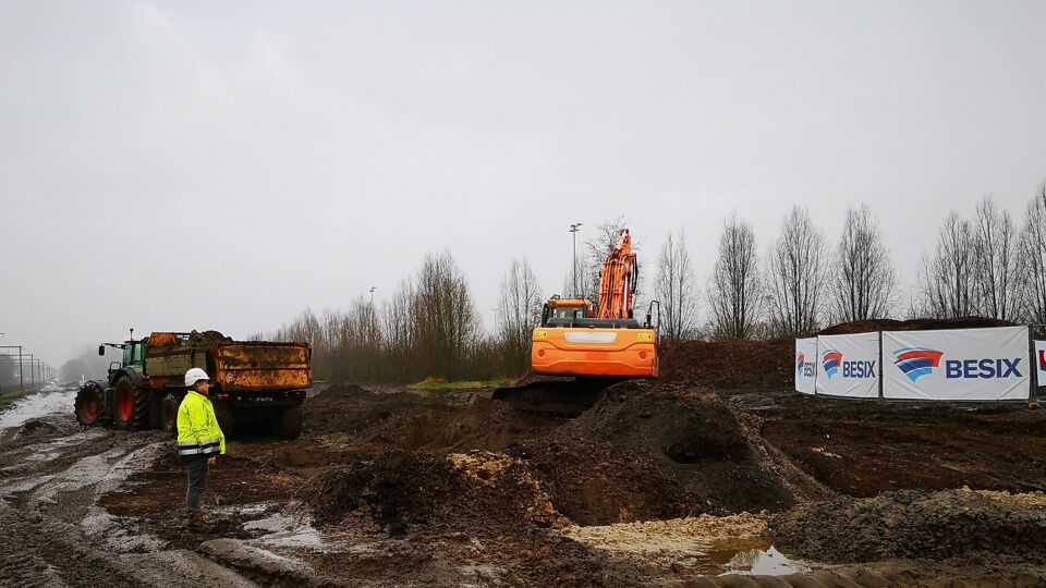 Infrabel Vervangt Gevaarlijke Overwegen In Diepenbeek Door Bruggen En ...