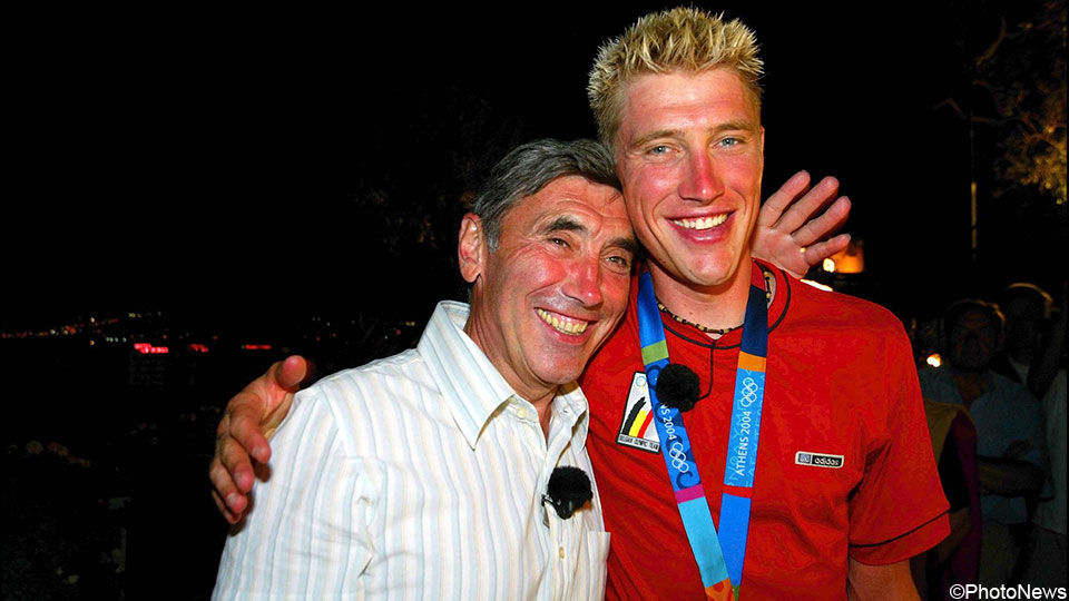 Eddy en Axel Merckx in Athene in 2004.