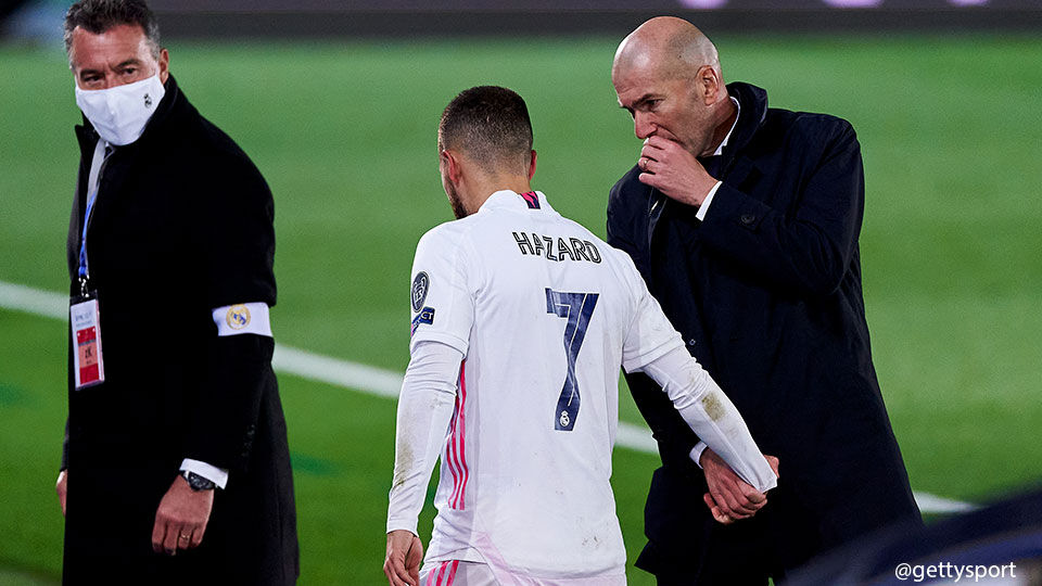 Zinedine Zidane was er gisterenavond niet bij, maar zag vanop afstand dat het beter ging met Hazard.