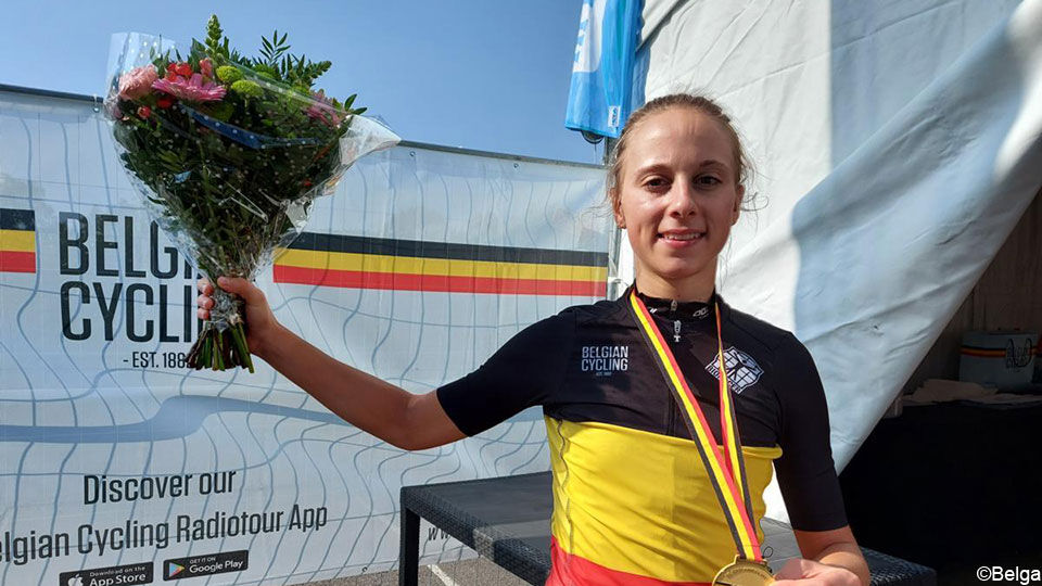Elise Vander Sande is de Belgische kampioene bij de clubrensters.