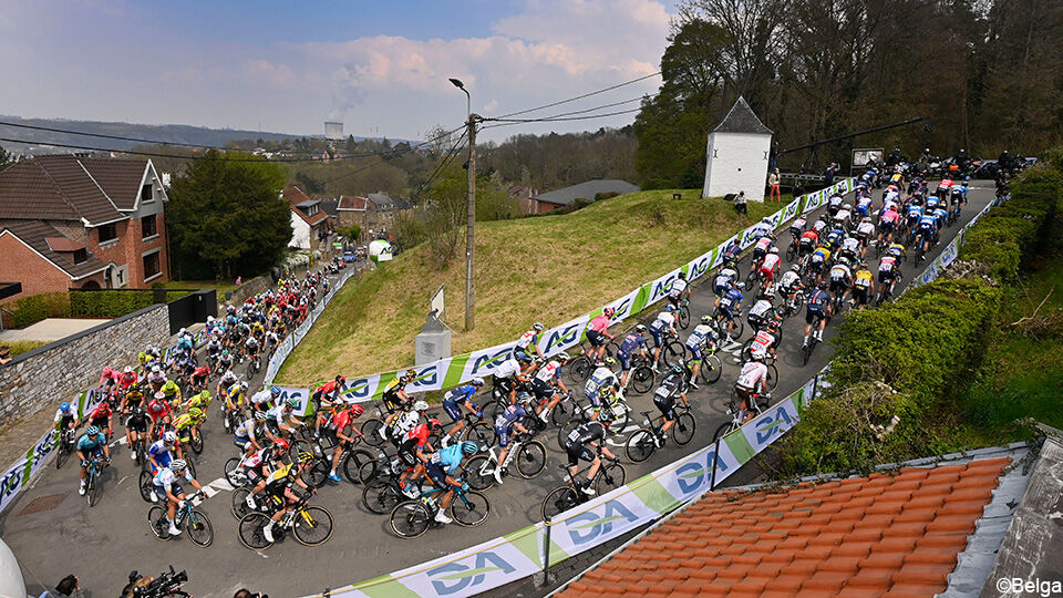 LIVESTREAM Waalse Pijl: Passief koersgedrag in het peloton ...