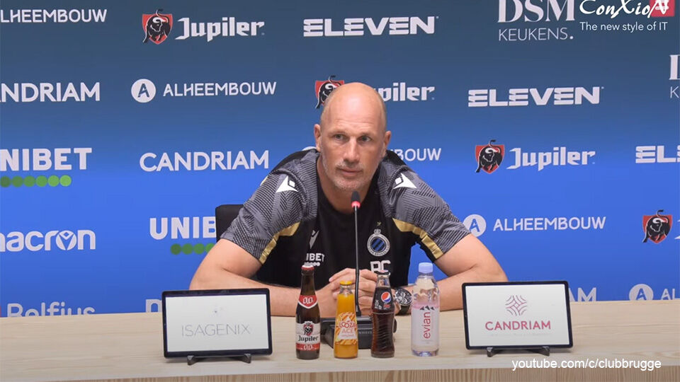 Clement op de persconferentie voor de wedstrijd tegen Eupen.