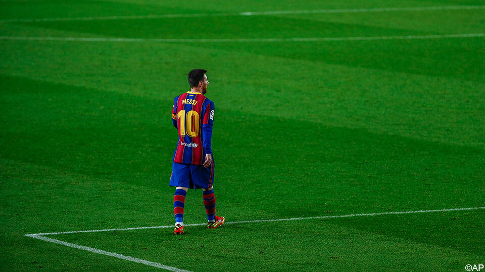 Messi moest noodgedwongen vertrekken bij Barcelona. 
