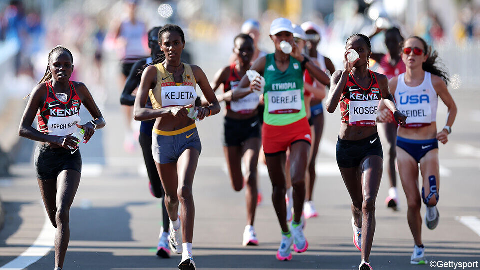 werkgelegenheid Wet en regelgeving Hertog Keniaans één-tweetje in bloedhete marathon, Gorissen snelt naar knappe 28e  plek | Olympische Spelen | sporza