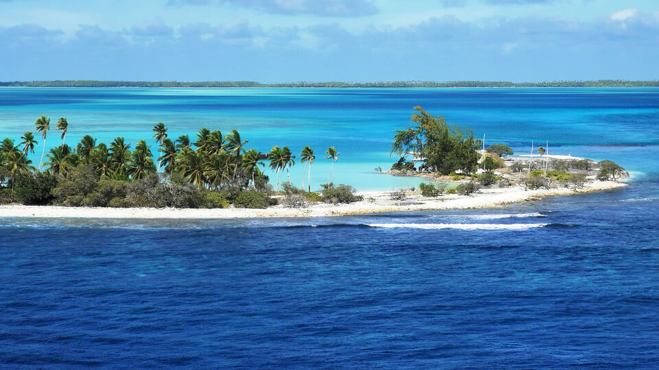 Een van de vele stranden van Kiribati.
