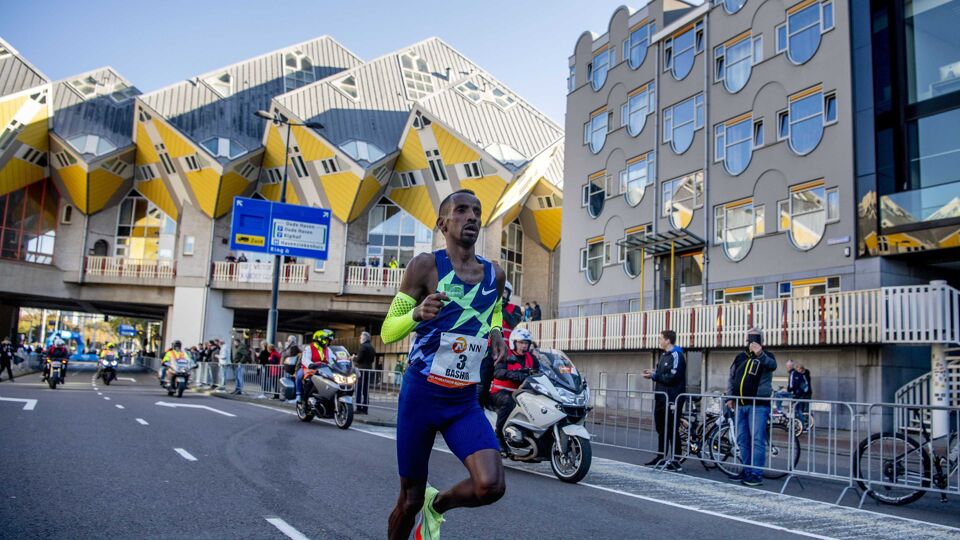 Abdi was in 2021 de beste in Rotterdam en verbrak het Europese record.