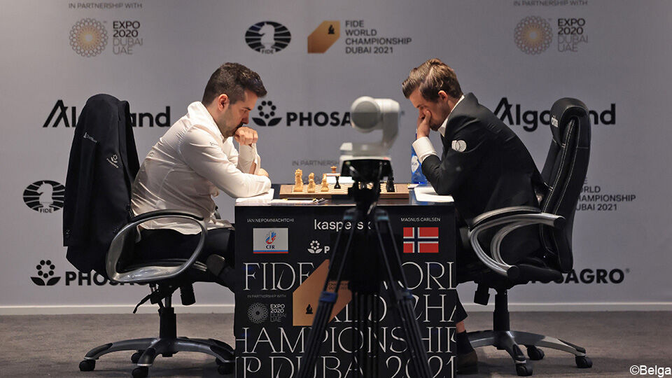 Magnus Carlsen versloeg vorige week Jan Nepomniasjtsj in de finale van het WK schaken.