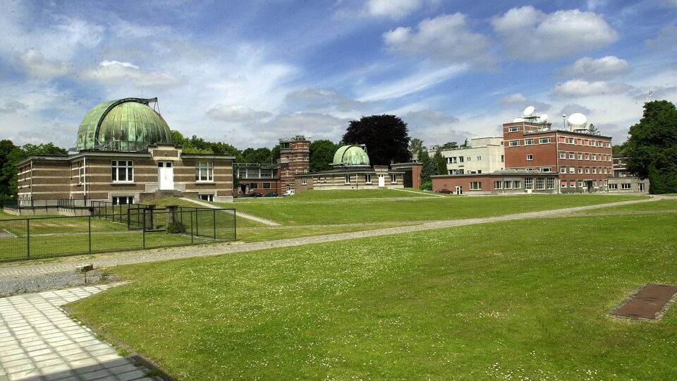 De Koninklijke Sterrenwacht van België in Ukkel, waar Elst tot zijn pensioen in 2001 actief was. 