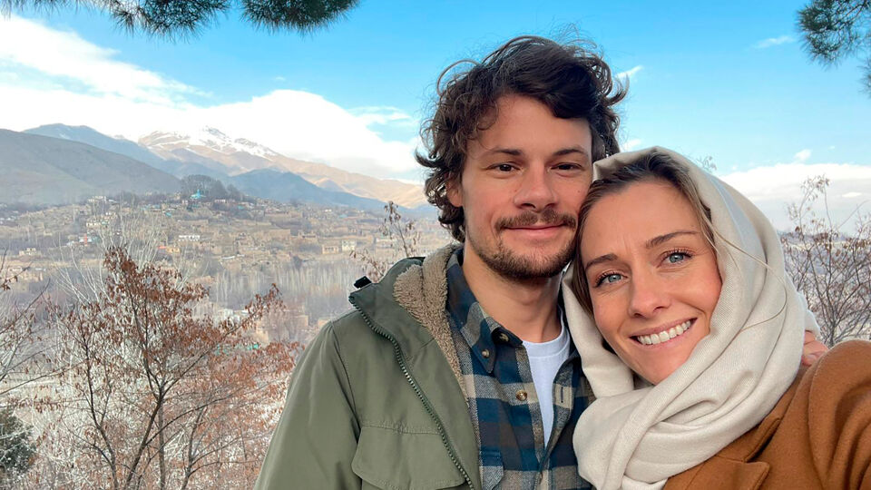 De Nieuw-Zeelandse journaliste Charlotte Bellis en haar Belgische partner, fotograaf Jim Huylebroek.