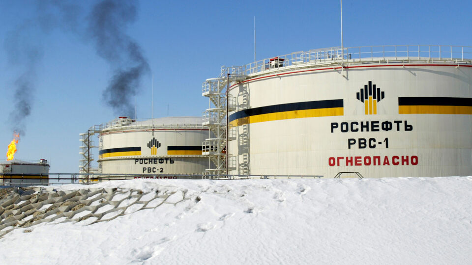 Reservoirs van Rosneft aan het Priobskoye-olieveld in West-Siberië.