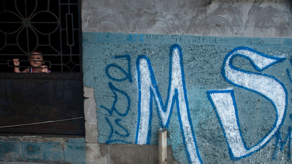 Graffiti van de Mara Salvatrucha, een van de gevaarlijkste straatbendes in El Salvador.