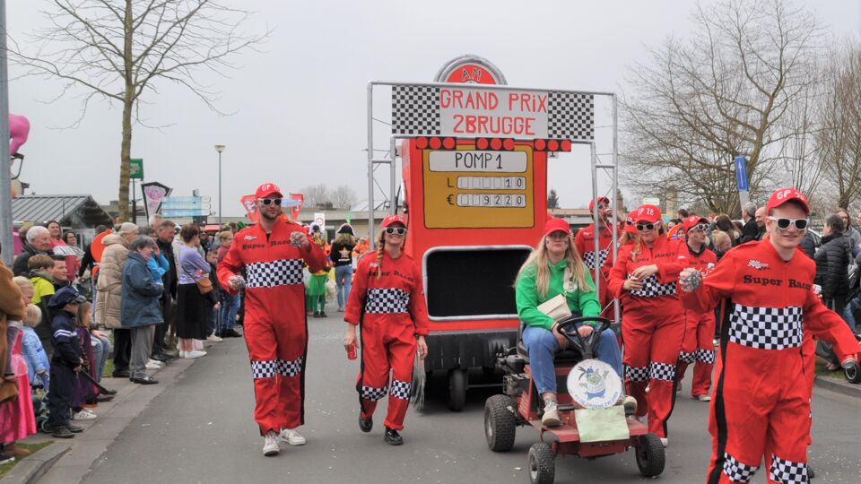 De carnavalisten drijven de spot met de hoge energieprijzen