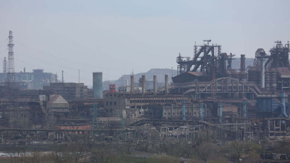 De ingesloten Azovstalfabriek in Marioepol.