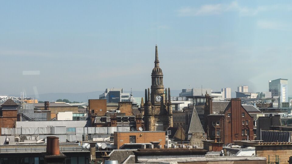 Een blik op Glasgow, een van de 7 steden die overblijven.