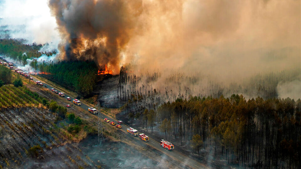Zware bosbrand in het Franse departement Gironde