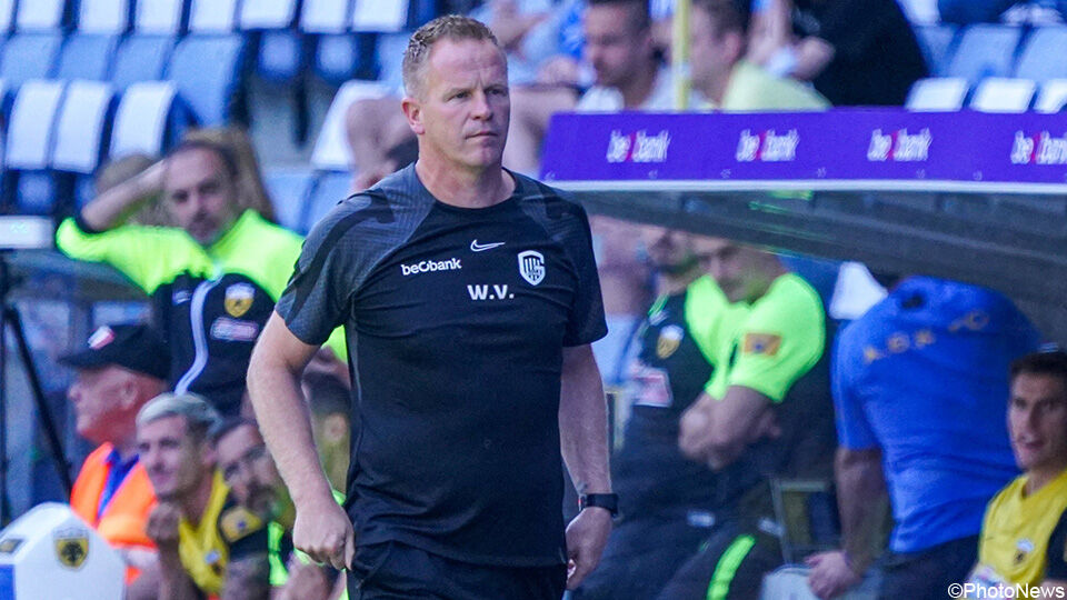 KRC Genkcoach Vrancken: "Als we blijven voor het team vechten, dan kunnen we iedereen aan. Zelfs Club Brugge".