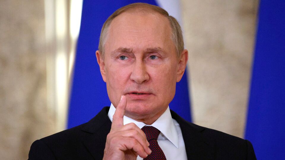 Is de stoel van Vladimir Poetin aan het wankelen door de oorlog in Oekraïne? | VRT NWS: nieuws