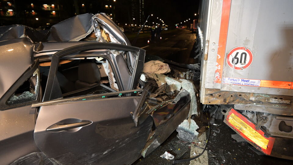 Drie Gewonden Na Zwaar Verkeersongeval In Hoboken | VRT NWS: Nieuws