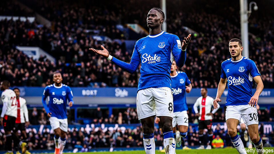 Amadou Onana is bezig aan zijn eerste seizoen bij Everton.