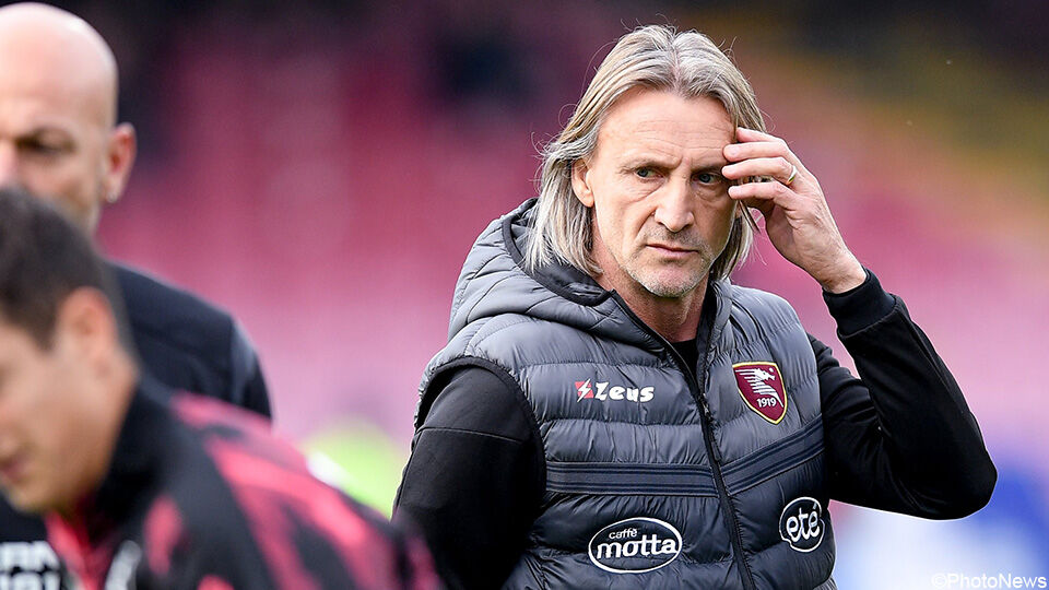 Davide Nicola is een 49-jarige Italiaanse coach.