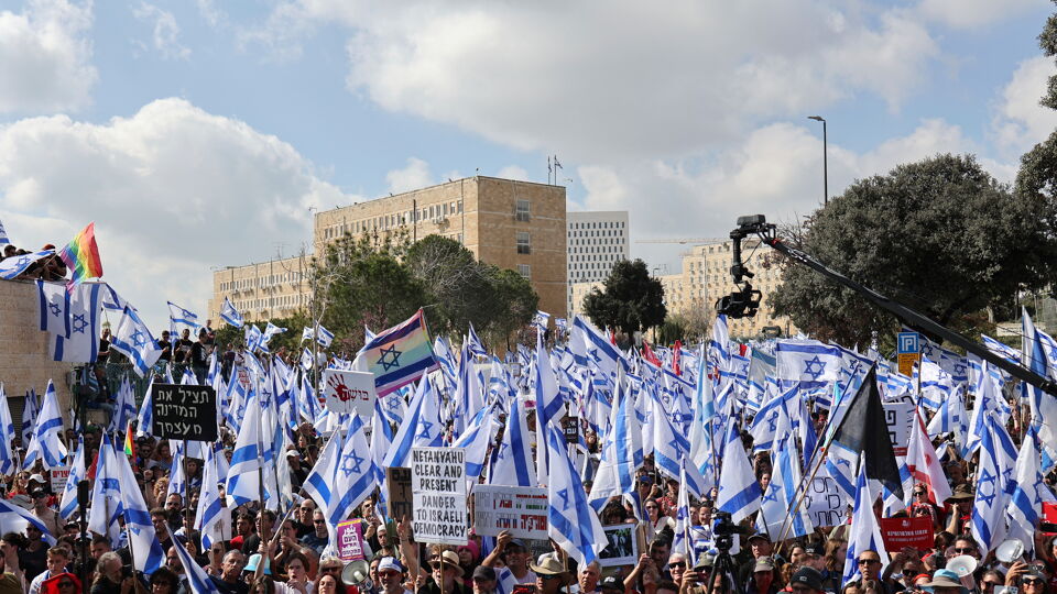 Protest Tegen Omstreden Justitiehervorming In Israël Is Over Kookpunt ...