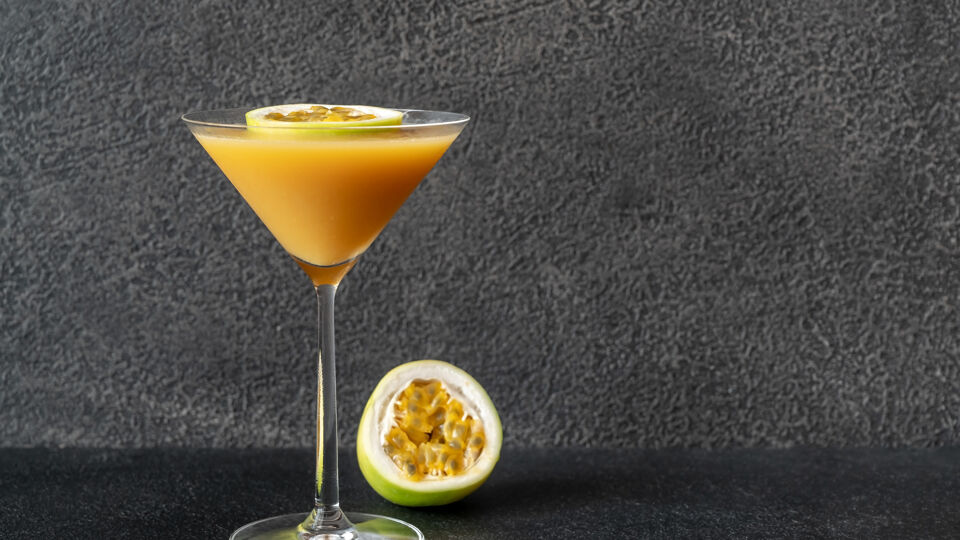 Pornstar Martini is dé cocktail van de zomer, maar waar komt die naam