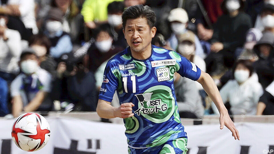Kazuyoshi Miura in het shirt van de Suzuka Point Getters vorig seizoen.