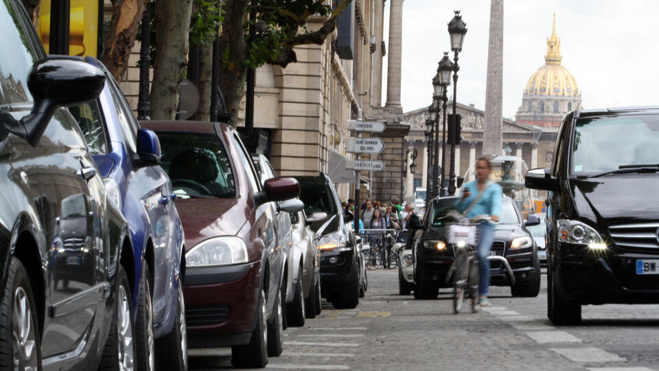 Duurder Parkeren Voor SUV's In Parijs En Andere Franse Steden, Ook ...