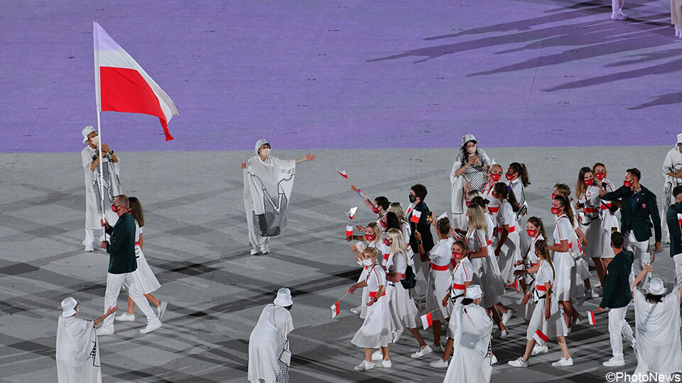 De Poolse delegatie bij de openingsceremonie van de Olympische Spelen in Tokio.