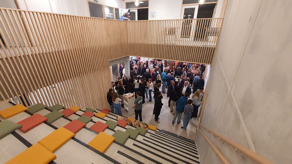 Nieuw Schoolgebouw Zonder Klassen Voor GO! Technisch Atheneum Halle ...