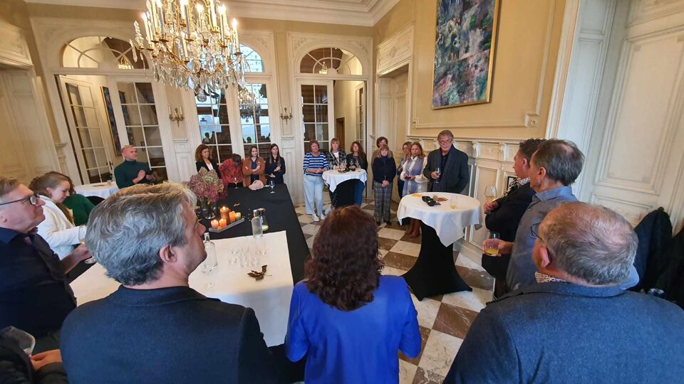 Wim Distelmans, voorzitter van Omega ontmoet Rotary Gaasbeek-Pajottenland in kasteel Saffelberg in Gooik