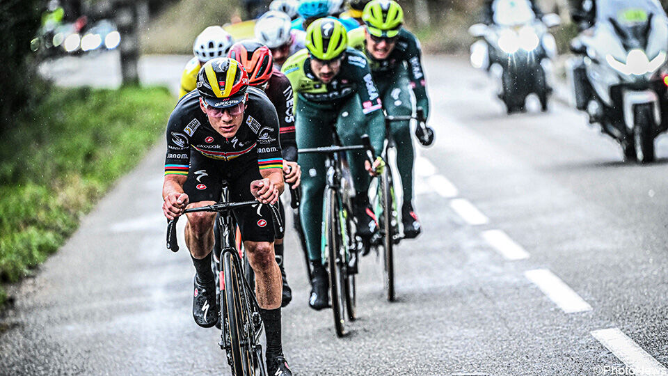 Remco Evenepoel rijdt in de Dauphiné zijn eerste koers sinds zijn val in de Ronde van het Baskenland.