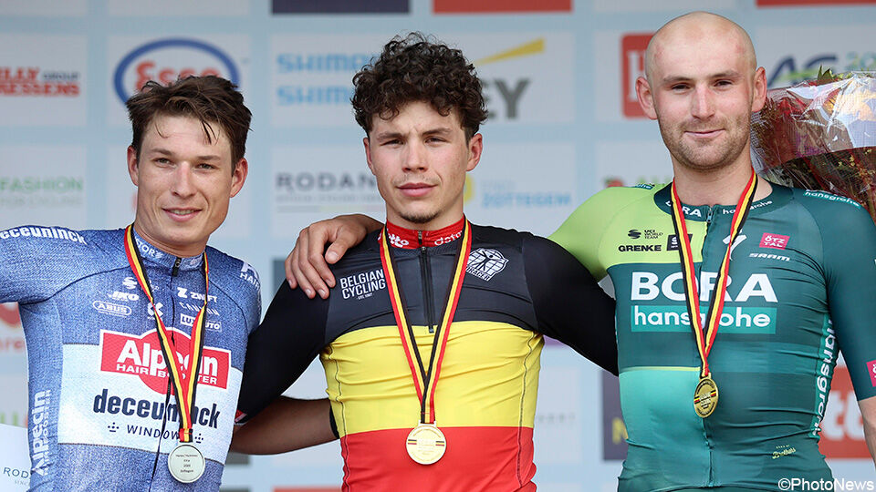 Arnaud De Lie kroonde zich zondag tot Belgisch kampioen in Zottegem.