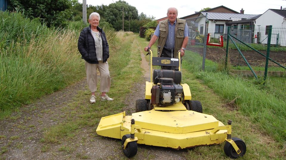 Jean (77) uit Beveren koopt zelf grasmaaier om discussie over ...