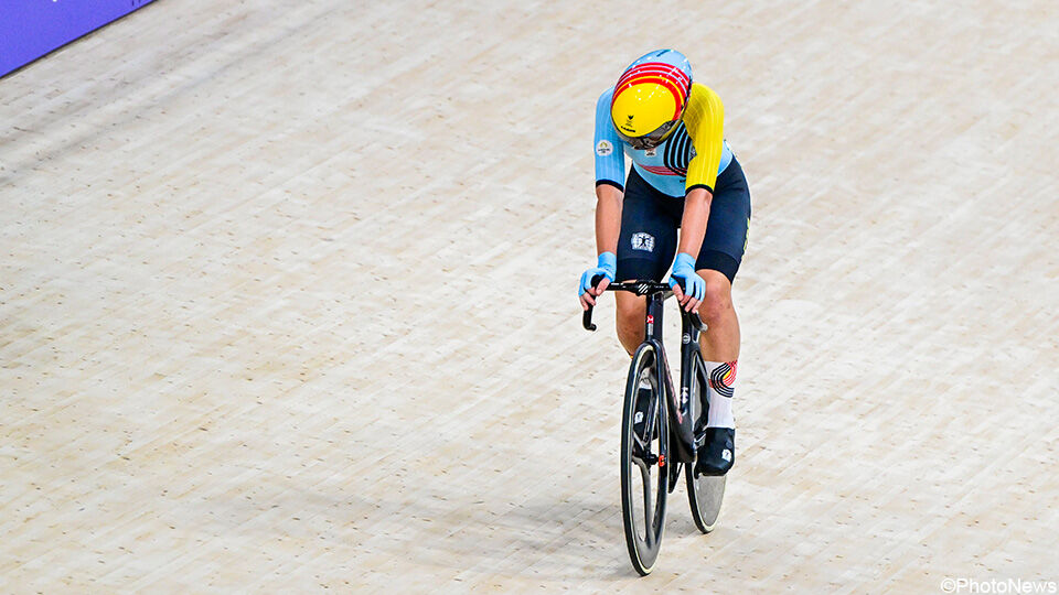 Het kopje omlaag: Lotte Kopecky greep naast het podium in het omnium.