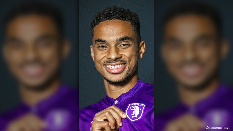 Samuel Edozie in het shirt van Anderlecht.