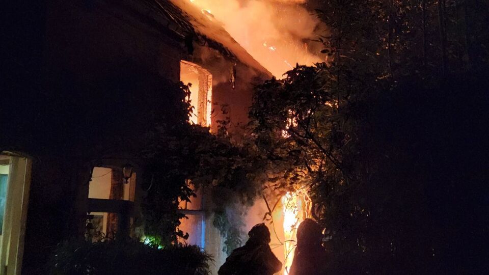 De brandweer kreeg de brand na 1 uur onder controle.