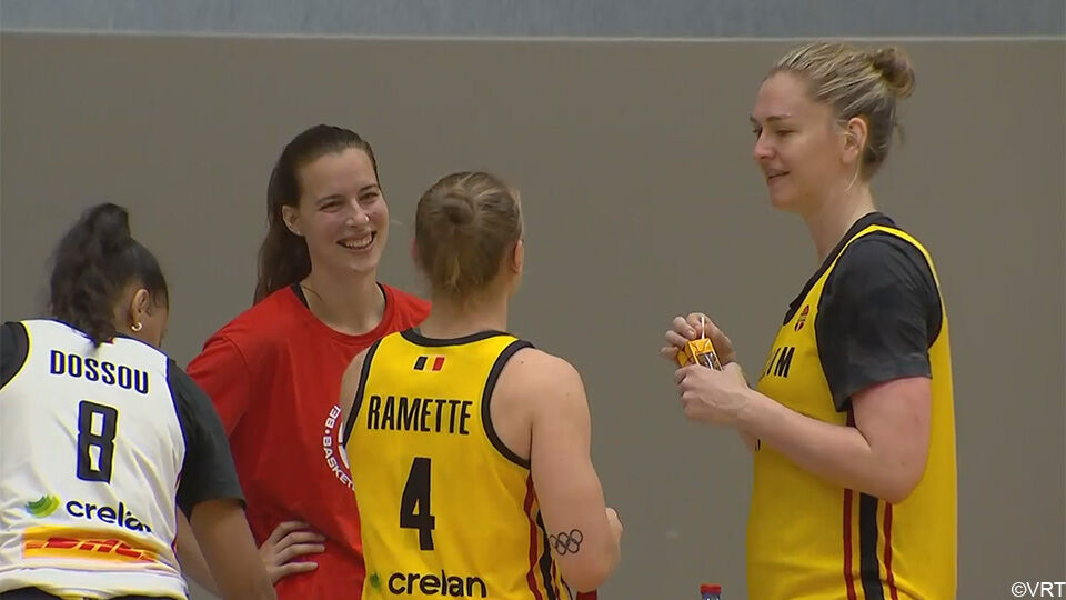 Lachende gezichten op de training bij de Belgian Cats.