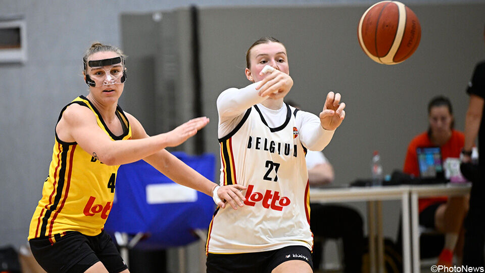 Elise Ramette, met beschermend masker, op de training bij de Belgian Cats.