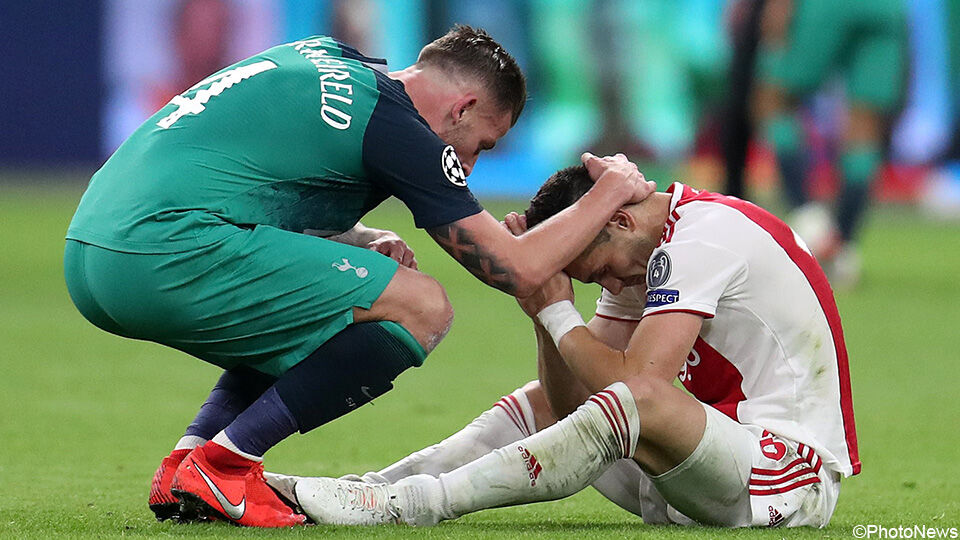 Toby Alderweireld en Dusan Tadic