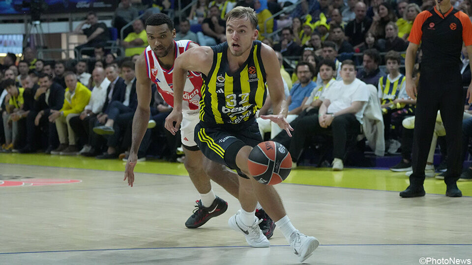 De Let Arturs Zagars is met Fenerbahçe actief in de EuroLeague.