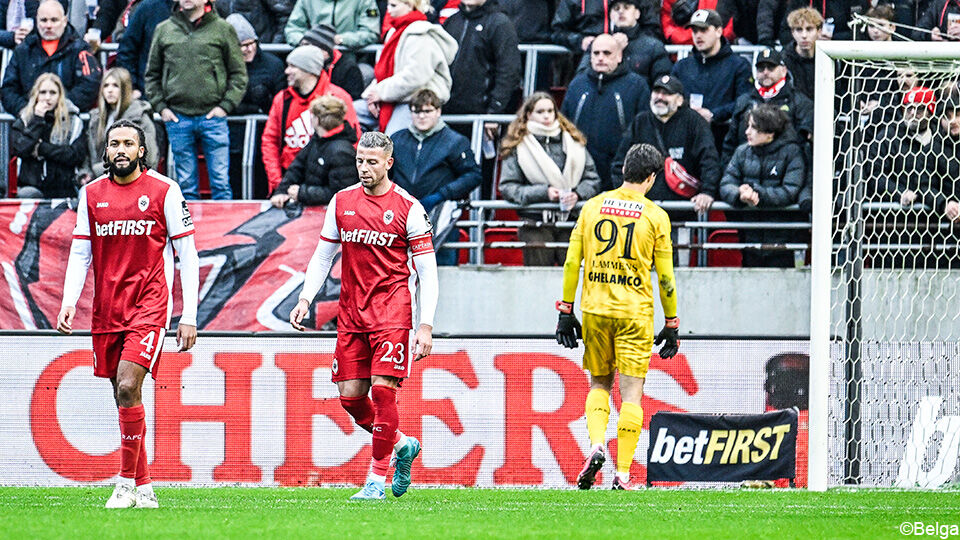 Alderweireld en co zien de top 2 verder weg sluipen.